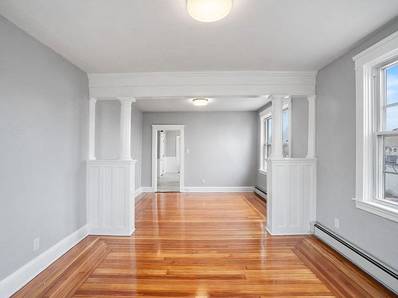 4th image of 1011 Dexter St #2R