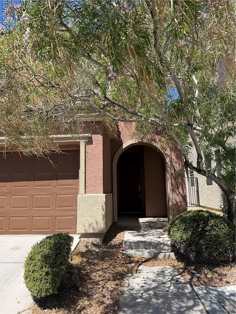 3 bed, 2.5 bath, 1547 sqft, $1,900 — Photo 3