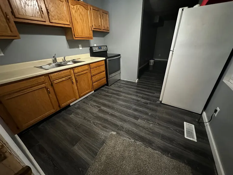 622 Rush St #1 — Photo 6