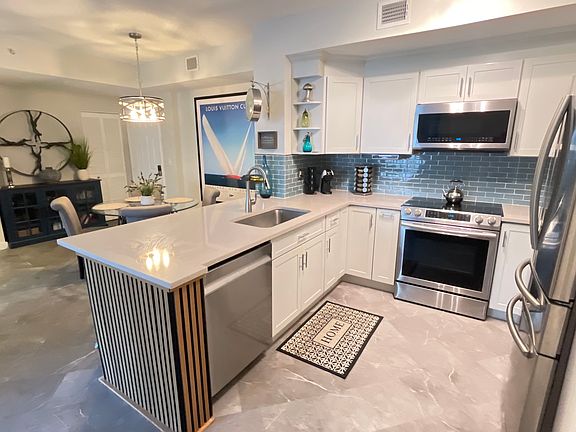 4th image of 780 S Sapodilla Ave APT 210