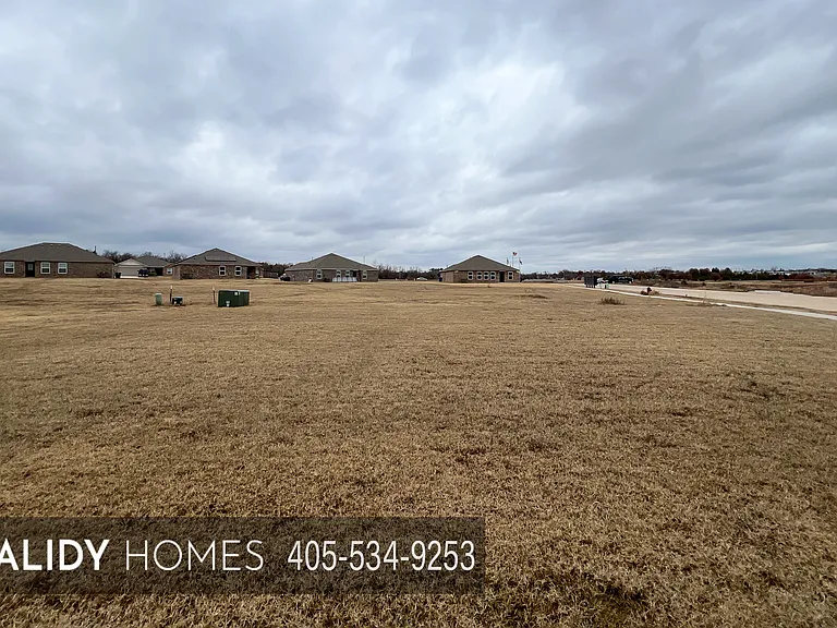 4301 Driftwood Dr — Photo 23