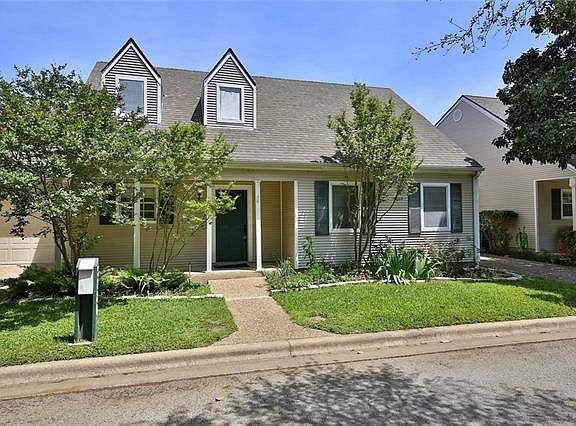 2nd image of 3880 Williamsburg Cir