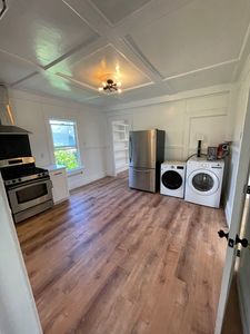1874 Donner Ave - Main Image