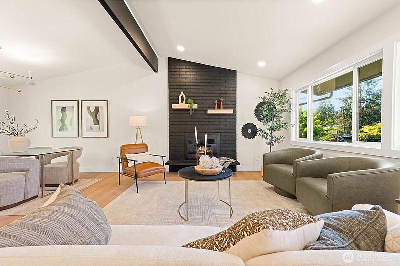 4th image of 4204 219th Street SW