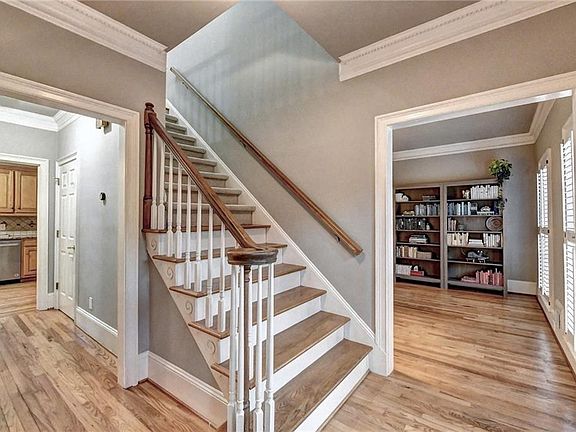 3rd image of 325 Harrowgrove Ct