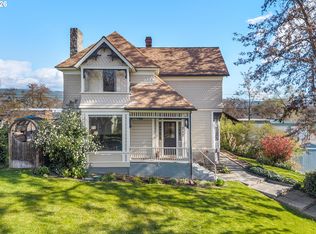 217 W 8th St, The Dalles, OR