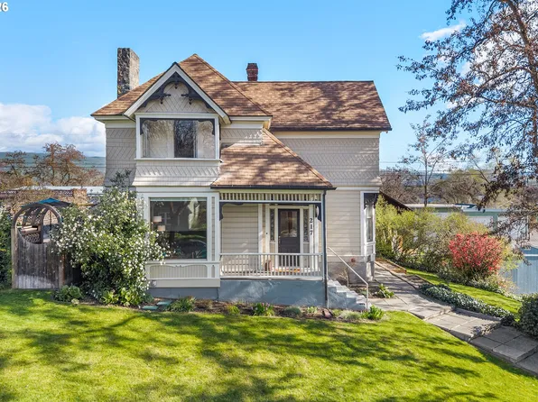 217 W 8th St, The Dalles, OR 97058