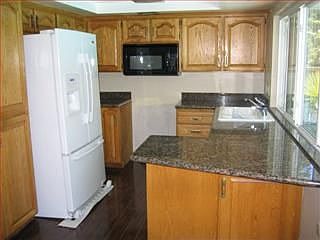 3rd image of 157 Encino Ct