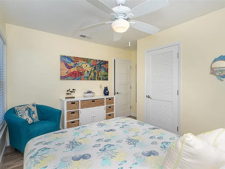 210 Bocilla Dr — Photo 35