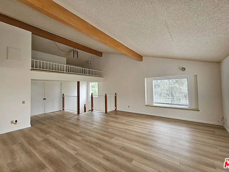 2251 Maurice Ave — Photo 13
