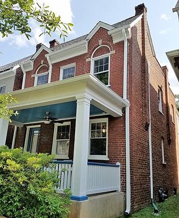 2nd image of 2915 Grayland Ave