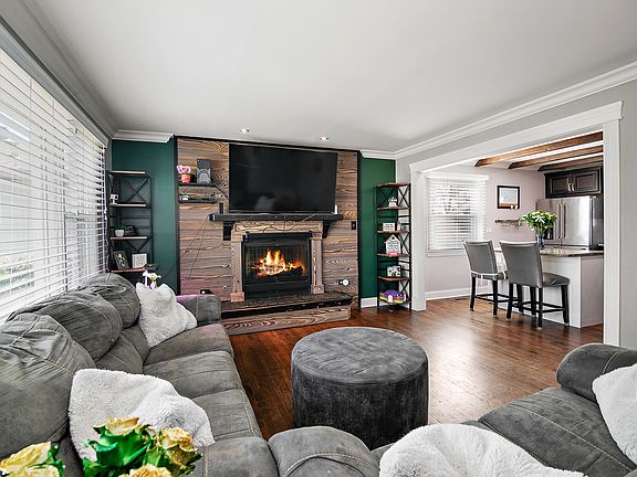 3rd image of 5061 Lamb Dr