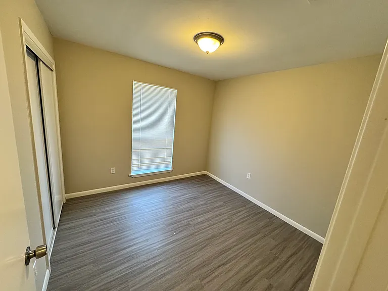 2967 Loving Ave #2969 — Photo 8