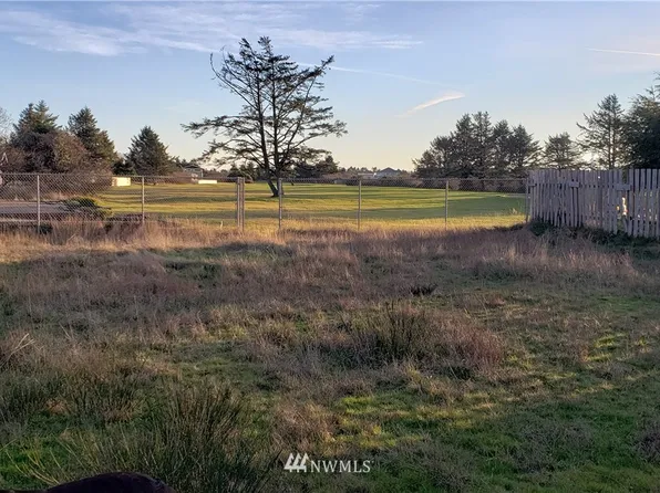 155 J K Lewis St NE, Ocean Shores, WA 98569