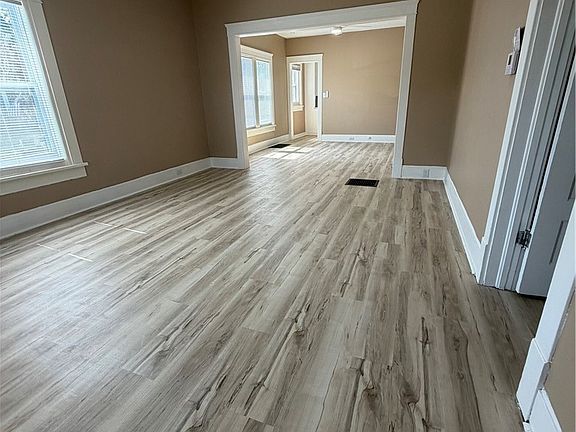 4th image of 1329 Stone St