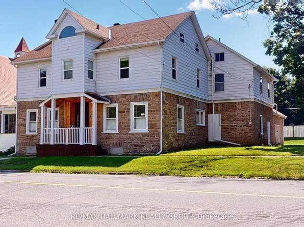 461 N Centre St, Prescott, ON K0E 1T0