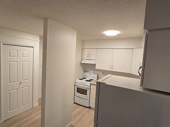 5th image of 1215 Saint Georges Ave #105