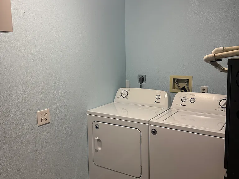 32 Browns Rd — Photo 7