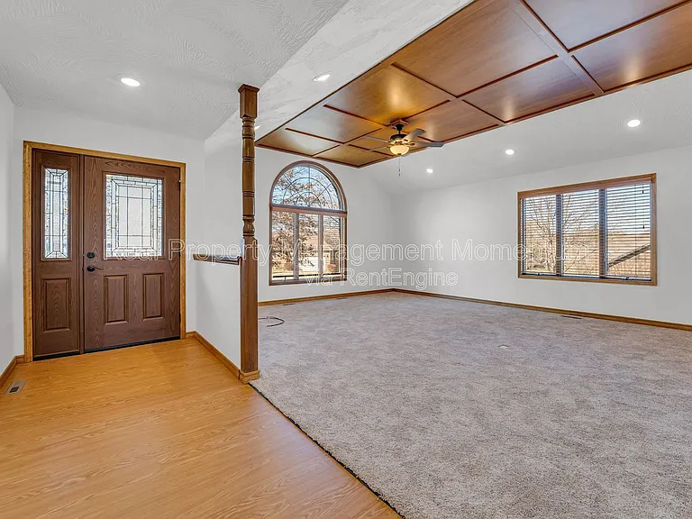 1868 S White Oak Ave — Photo 28