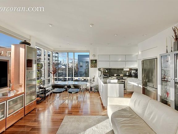 2nd image of 36 Eckford St APT 3B