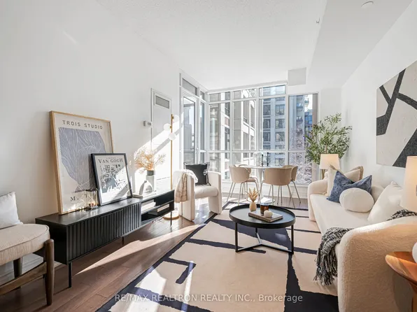 33 Clegg Rd #602, Markham, ON L6G 0G6