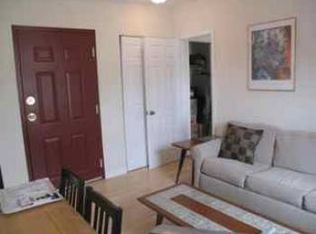 909 S 20th St #3, Philadelphia, PA 19146