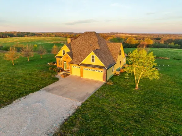 1978 SW County Road 11517, Rich Hill, MO 64779