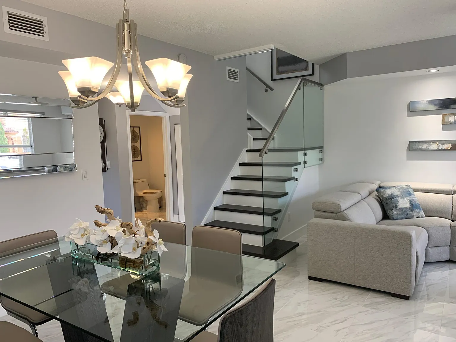 3 bed, 2.5 bath, 1320 sqft, $2,900 — Photo 4