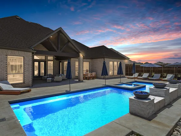 508 Lyon Crest Dr, Shady Shores, TX 76208