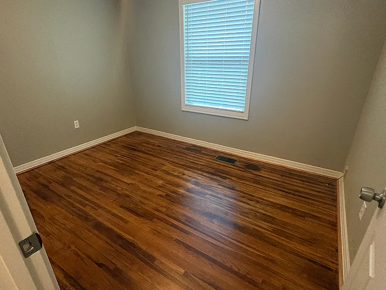 1813 S Harrison St — Photo 12