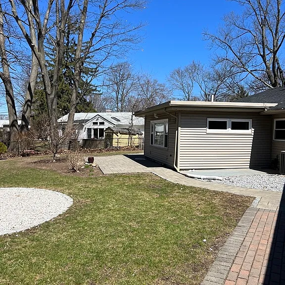 10 Terrane Ave — Photo 18