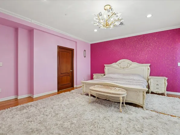 99-31 66th Avenue image 13 of 26