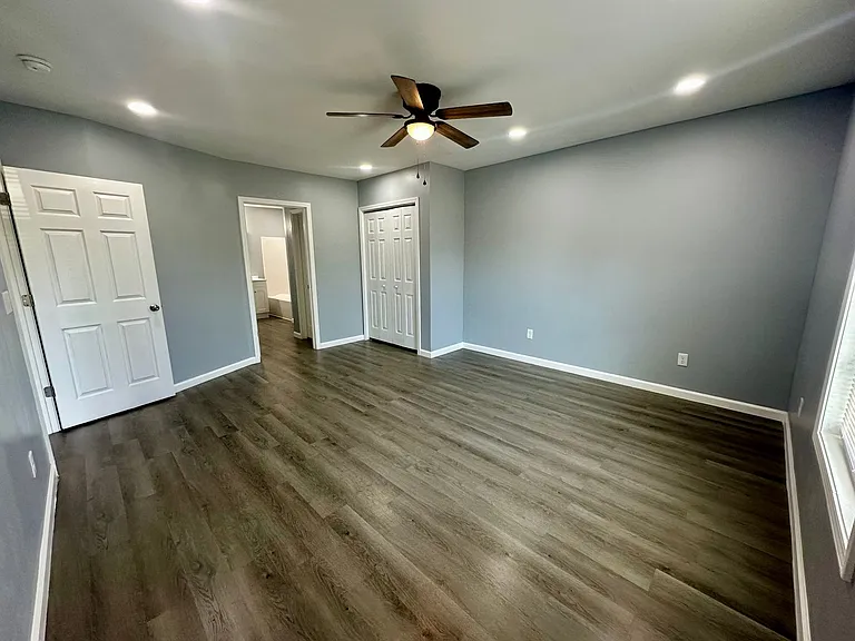 960B Mayfield Dr — Photo 5