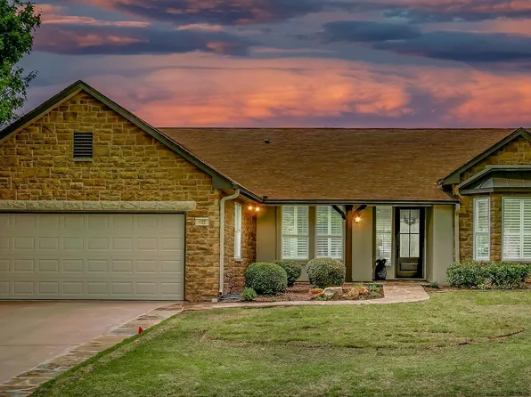 130 Crepe Myrtle Ln, Georgetown, TX 78633