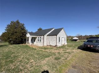 1195 Perch Rd, Pinnacle, NC 27043