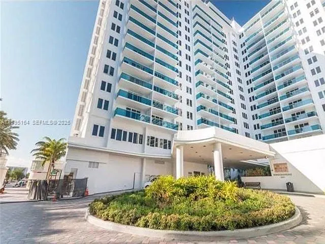 2301 Collins Ave #1507 — Photo 7