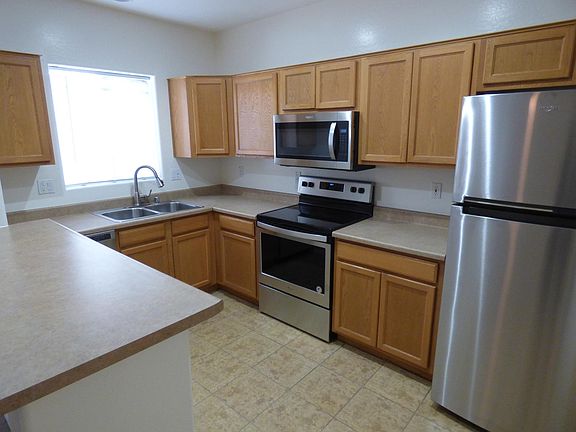 2nd image of 15818 N 25th St Unit 102