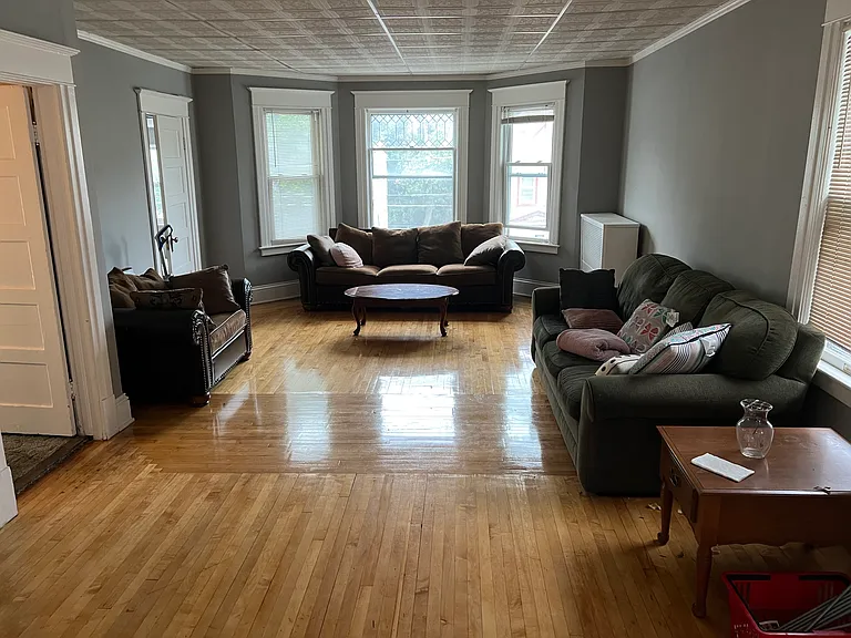 438-440 Hudson Ave #3 — Photo 3