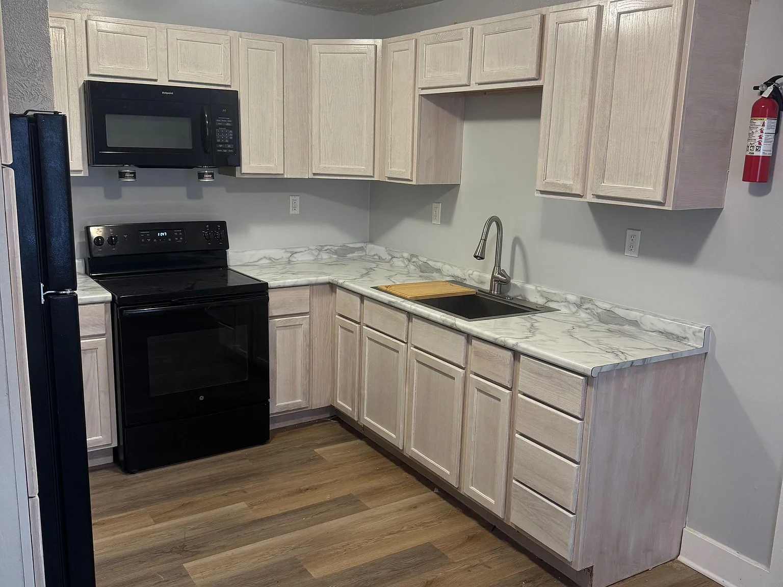 4 bed, 2.0 bath, 1600 sqft, $810 — Photo 3