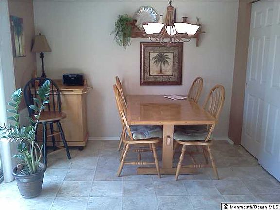 4th image of 925 Jessica Ct