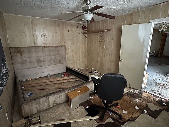 4th image of 931 McIlvaine