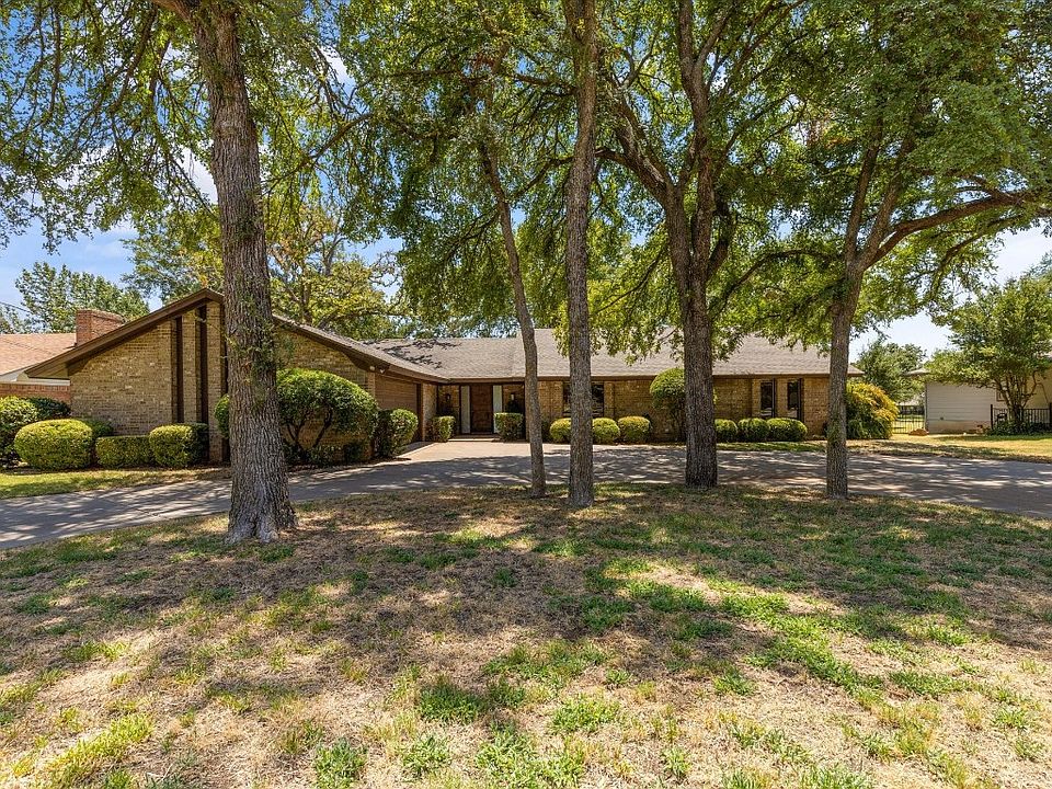 3907 Fairway Dr, Granbury, TX 76049 MLS 20400891 Zillow