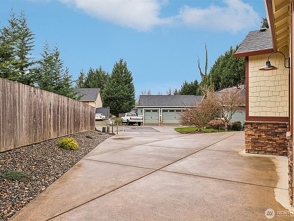 3rd image of 4714 NE 123rd Street