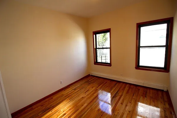 Rented by Realty Nerd | media 9