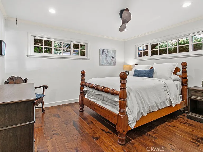 1010 Emerald Bay — Photo 49