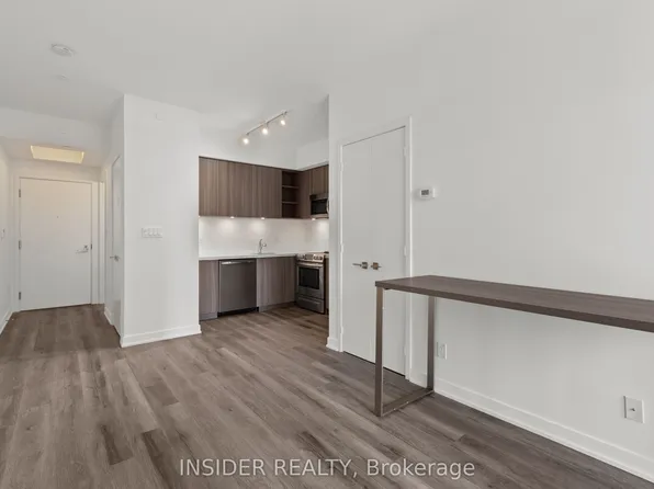 30 Ordnance St #703, Toronto, ON M6K 1A1