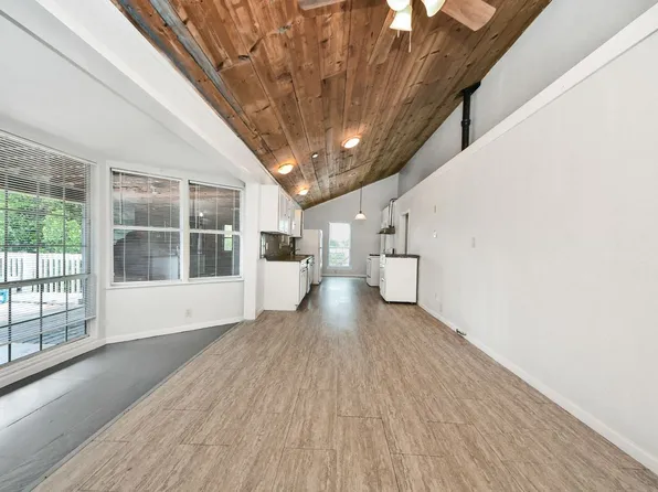 814 Broadway St #J-a, Galveston, TX 77550