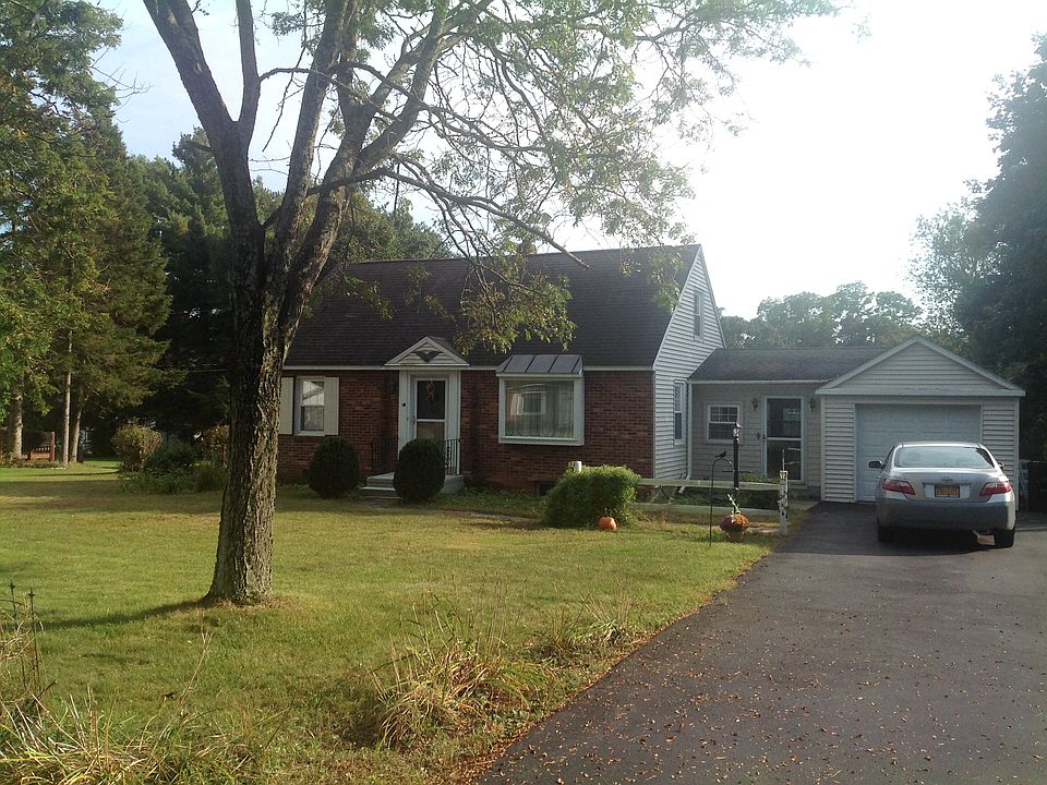 1st image of 10 Harlau Dr