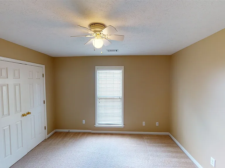 615 Castlebrook Dr — Photo 29