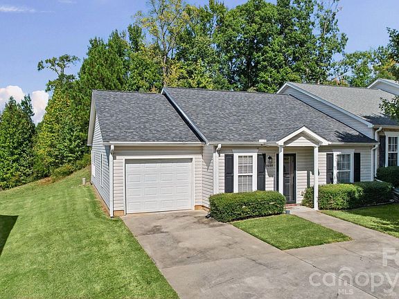 4th image of 3099 Trimble Cir